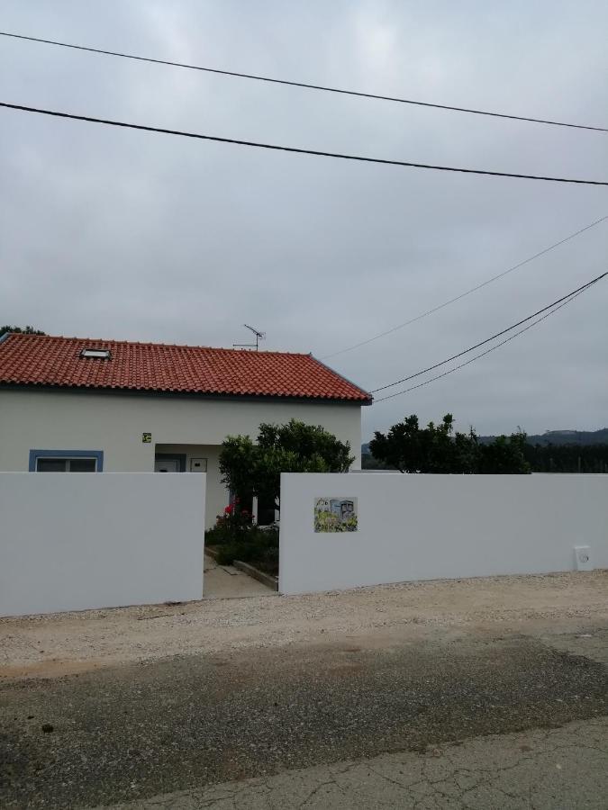 Casinha D'Alice Et Serge Bed & Breakfast Cela Velha Exterior photo